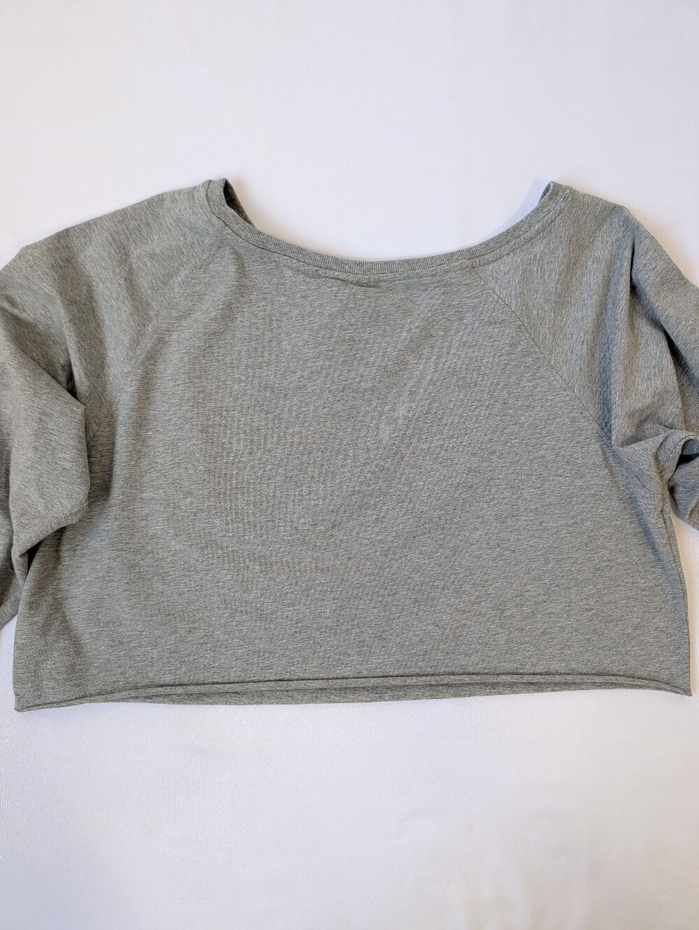 JoyLab Gray Off-Shoulder USA Graphic Cropped Sweatshirt Size Large - Picture 7 of 7